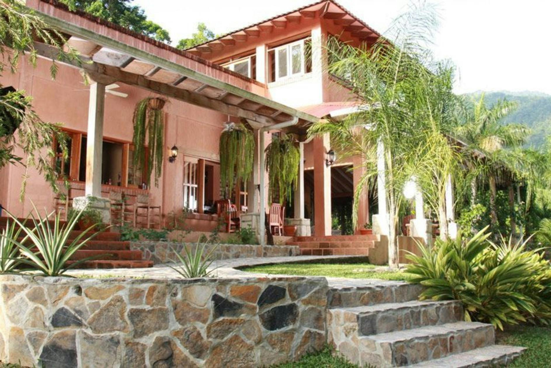 La Villa De Soledad